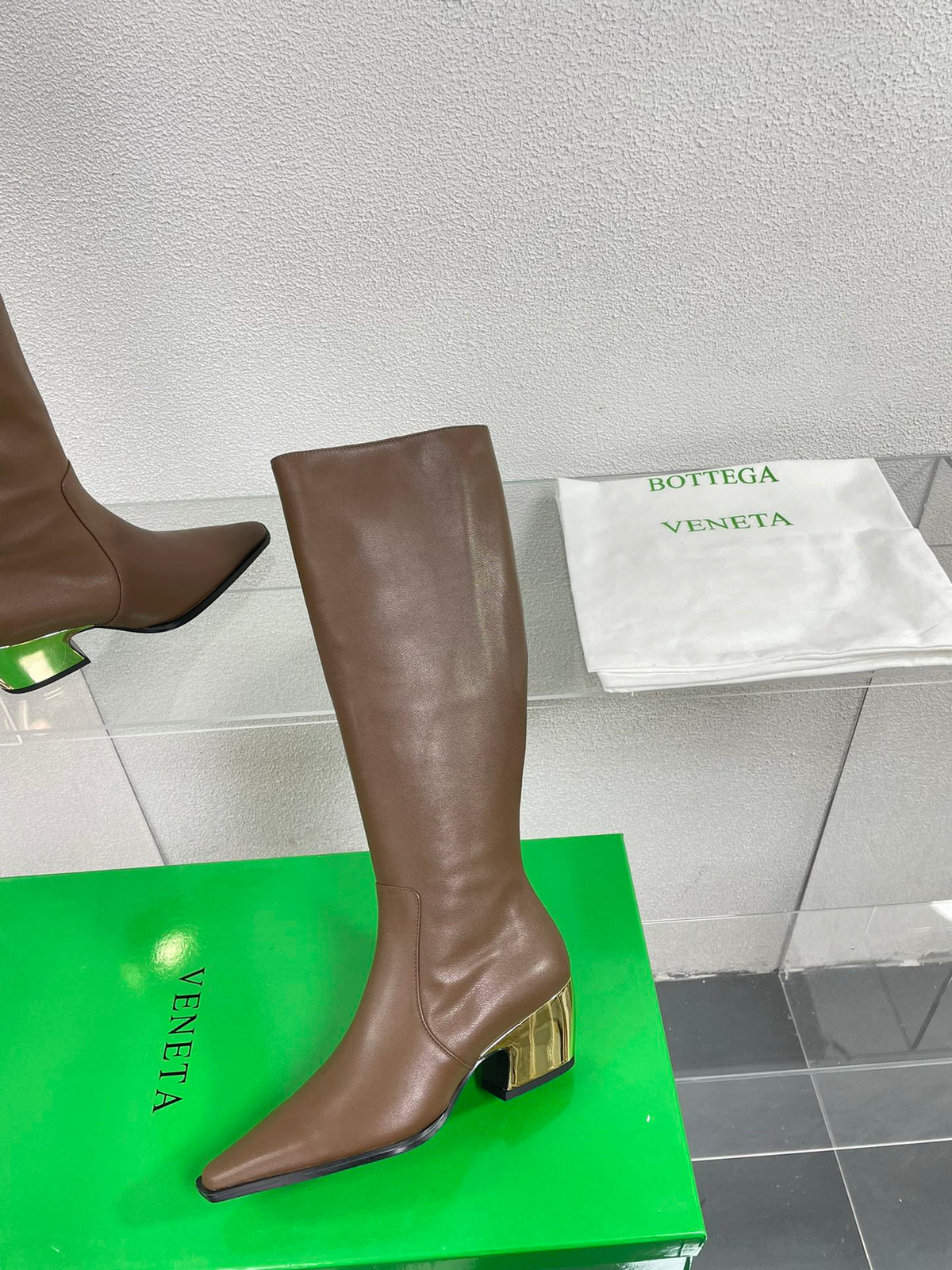 TEX HIGH BOOT IN MEDIUM BROWN PATENT CALFSKIN