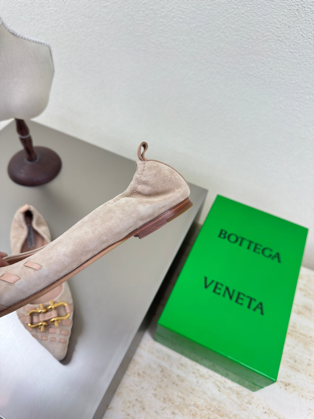 BALLET FLAT IN LIGHT BROWN SUEDE