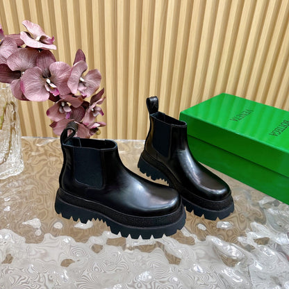 FIREMAN ANKLE BOOT IN BLACK CALFSKIN