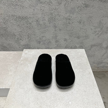 SNAP SLIPPER IN BLACK SUEDE AND SHEARLING LINING