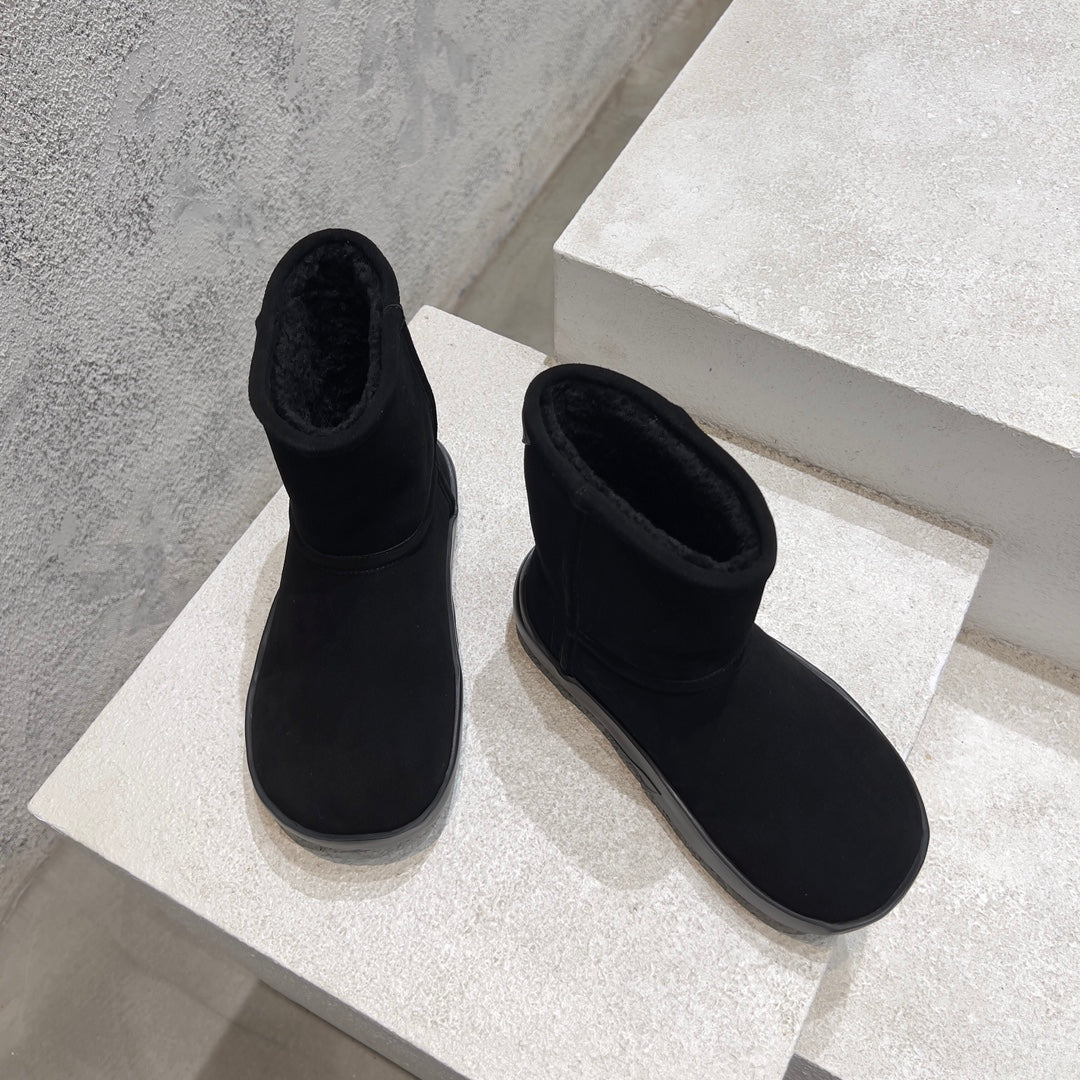 SNAP ANKLE BOOT IN BLACK SUEDE AND SHEARLING LINING