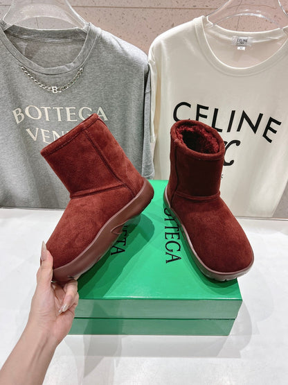 SNAP MINI ANKLE BOOTS IN JAM RED SUEDE AND SHEARLING LINING